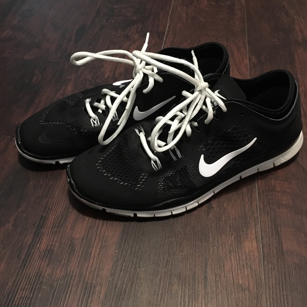 Women’s nike shoes size 11.5